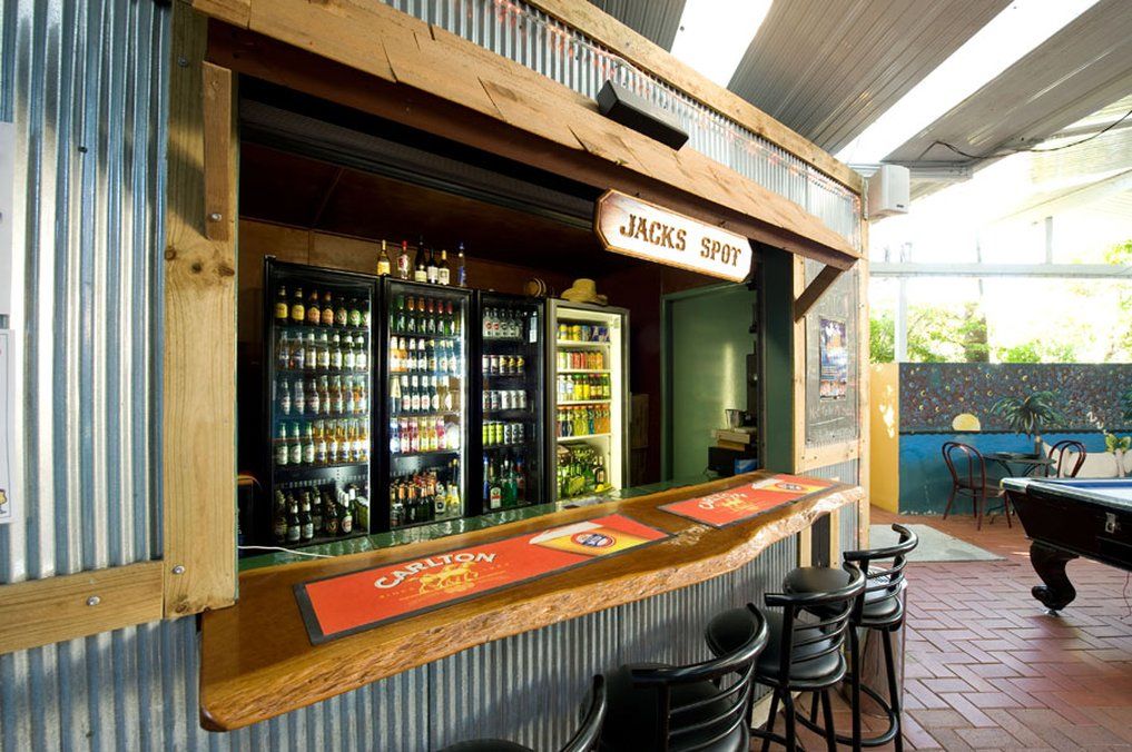 Aquarius Gold Coast Hostel ภายนอก รูปภาพ