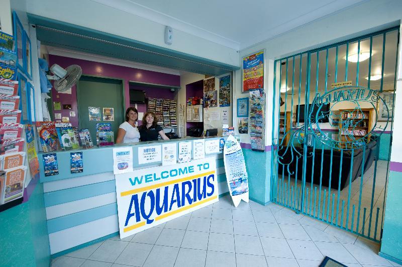 Aquarius Gold Coast Hostel ภายนอก รูปภาพ
